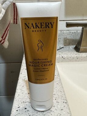 Nakery Beauty Nourishing Magic Cream - Gold & White